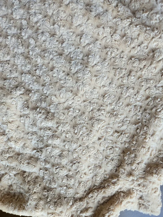 Sisters Outerwear Faux Fur Jacket Cream Short Sleeve Small Cozy Coat - Picture 4 of 5